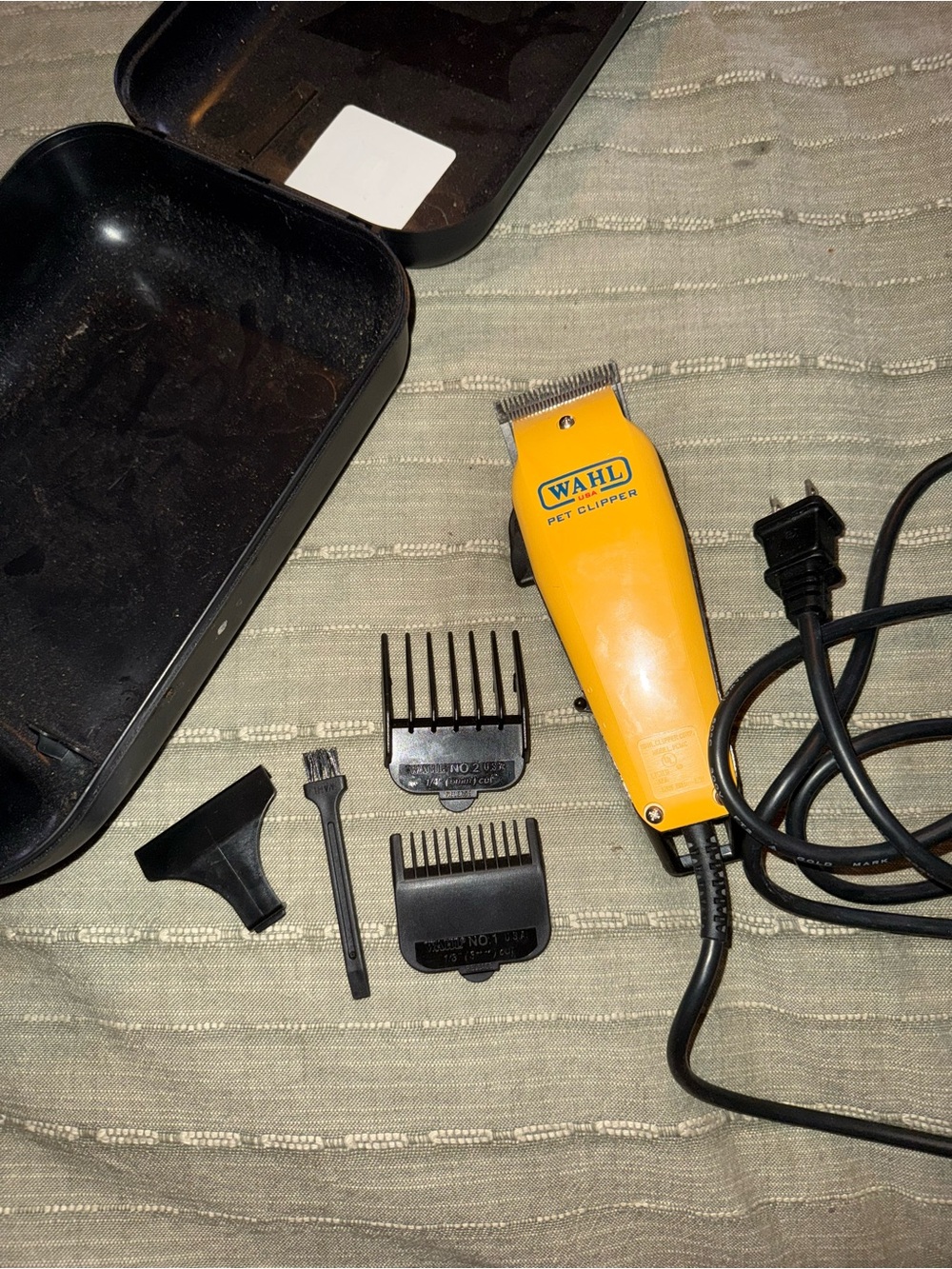 Wahl Yellow Corded Pet Clipper with Guide Combs